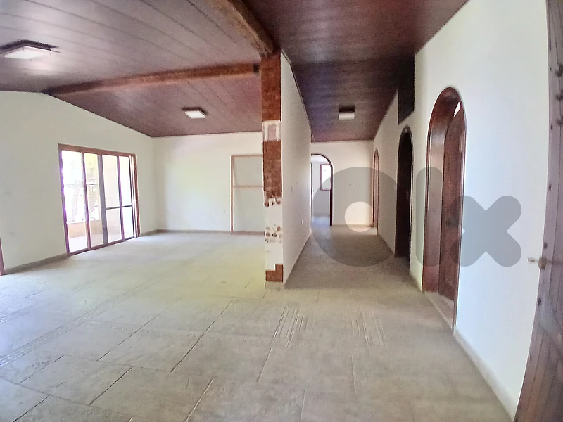 Building for Sale in Qobbei, Baabda مبنى للبيع في قبيع، بعبدا