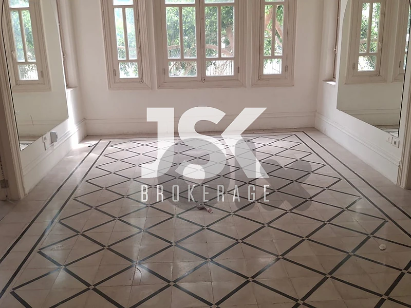 L22600 Spacious Apartment For Rent in Gemayzeh L22600 Spacious Apartment For Rent in Gemayzeh