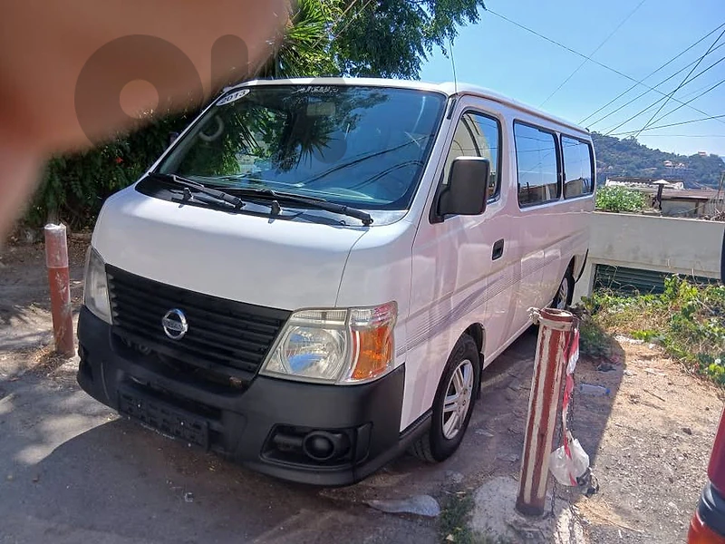 Nissan Urvan 2013
