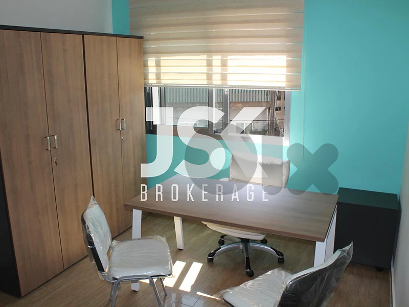 L22610 Office in Prime Location For Sale in Dora