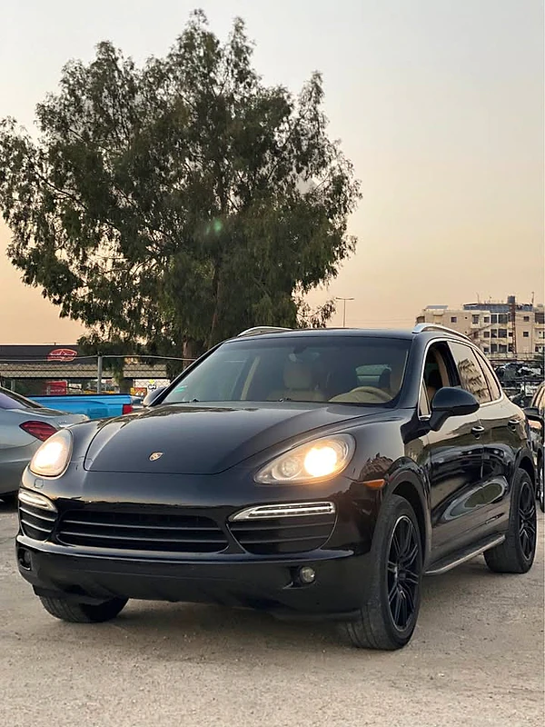 Porche Cayenne S	2011