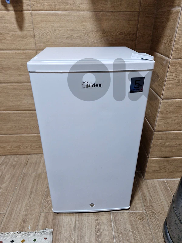 Midea Mini Fridge Used for 2 days only. ثلاجة ميديا مستعملة لمدة يومين