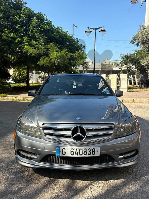 Mercedes-Benz C-Class 2011