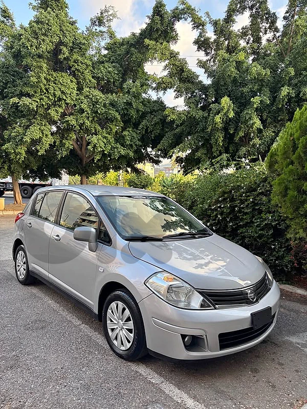 Nissan Tiida	2012