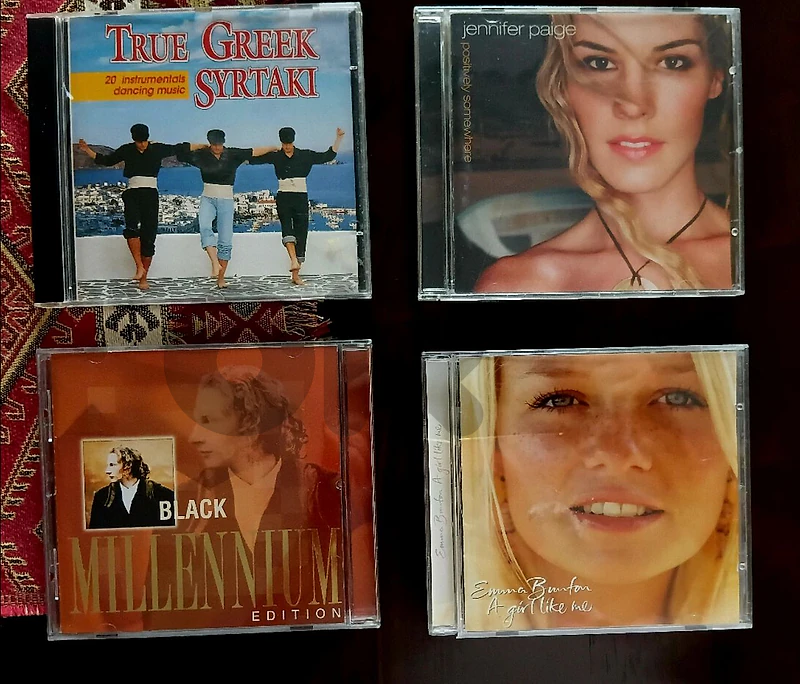 4 original cds only 20$