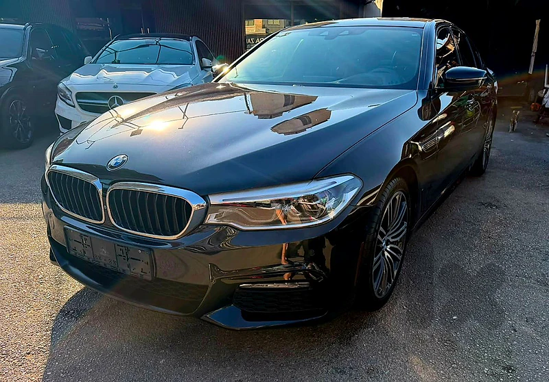 BMW 2018 530i xDrive Clean Carfax M Package