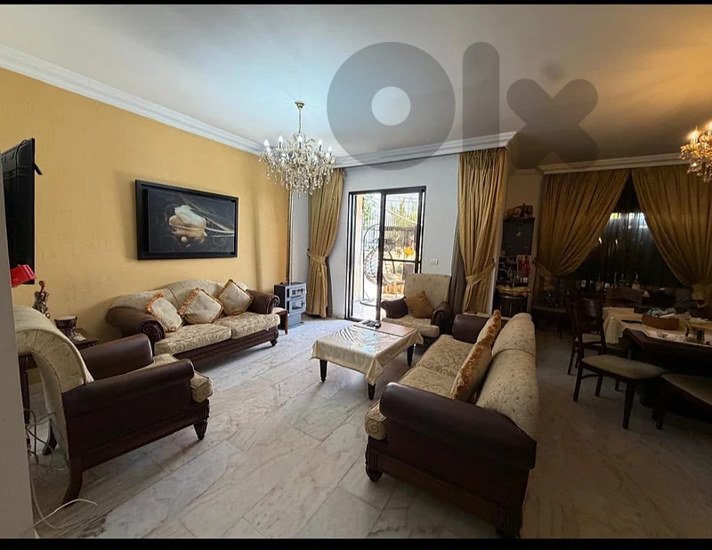 Ground-Floor Apartment with Private Entrance & Large Terrace