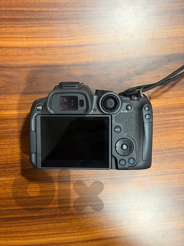 Canon R7