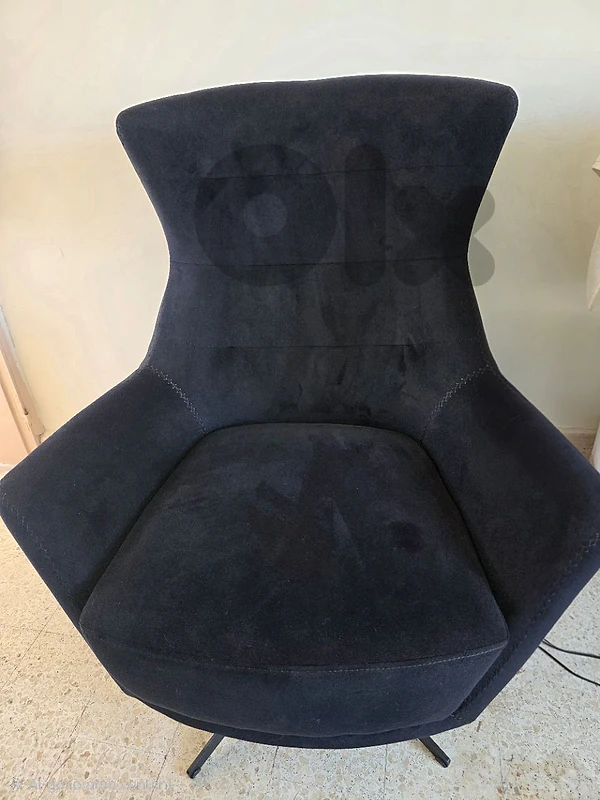 2 Swivel chairs