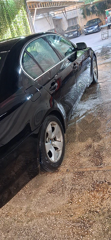 BMW 5-Series 2005 للجادين فقط ٥٣٠ لون اسود خارقه BMW 5-Series 2005 للجادين فقط ٥٣٠ لون اسود خارقه