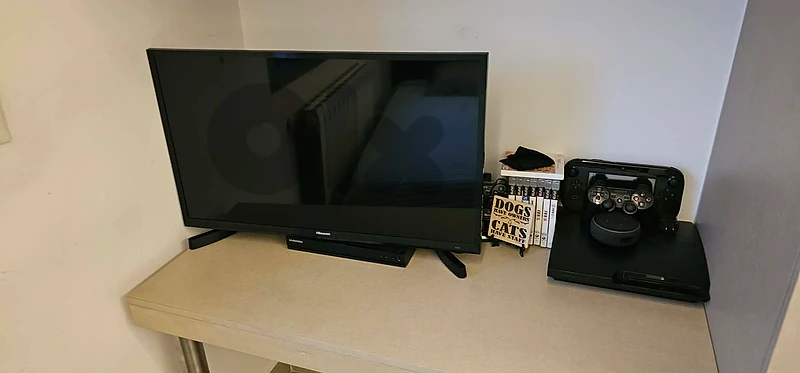 Hisense 40” inch smart TV