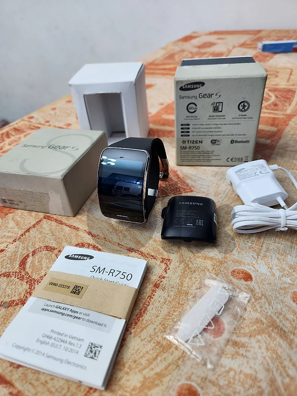 Samsung watch gear s