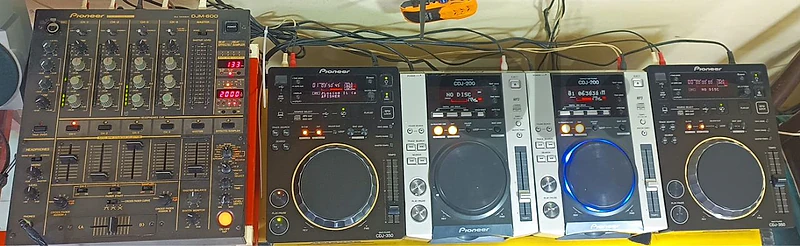 2 cdj 200 + 2 cdj 350 + djm 600 for sale