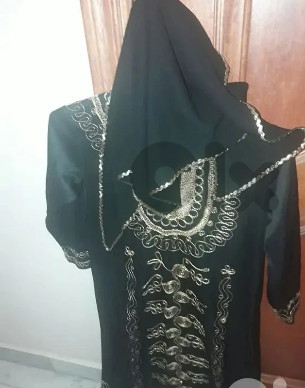 عباية ولادي مطرزة مع شلحة