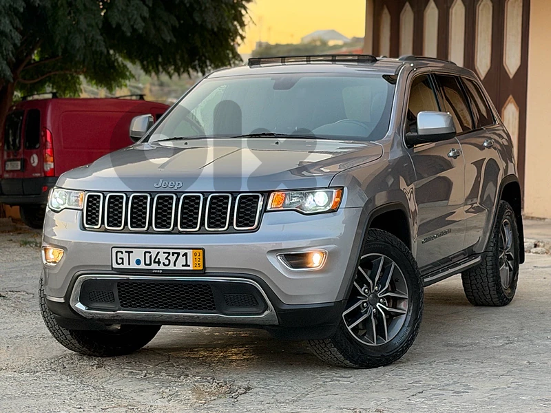 Grand Cherokee model 2020 4x4 super clean