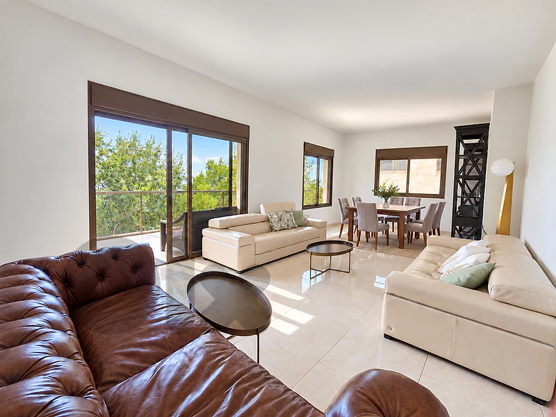 Exclusive Apartment with Terrace & Independent Studio for Sale in Beit