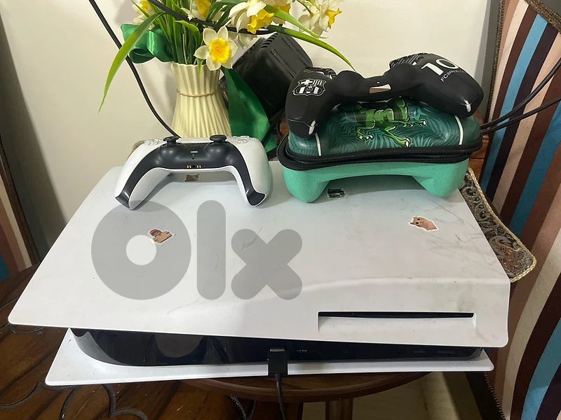 used ps5 with 1 controller used ps5 with 1 controller