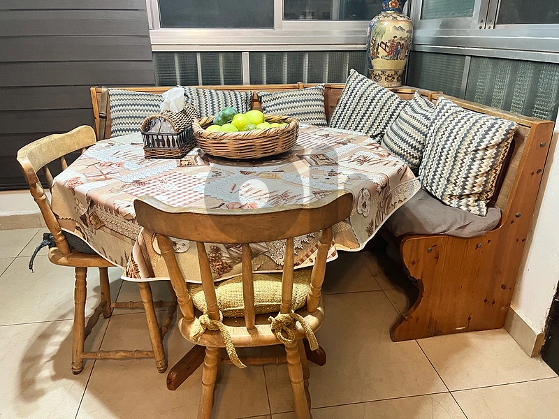 wooden Corner wirh adjustable wooden table
