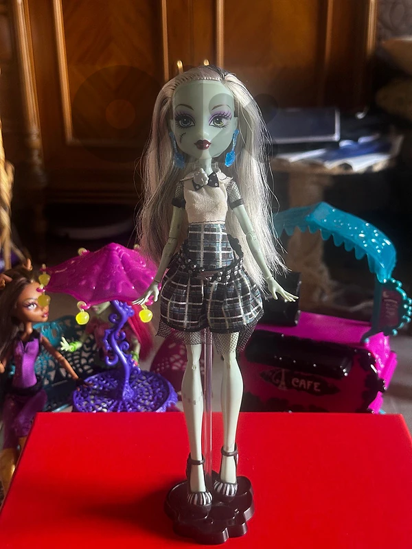 Monster High "Ghouls Alive!" Frankie Stein doll