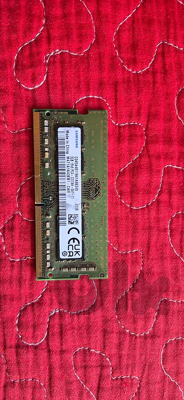 RAM Kingston 8 GB: $20