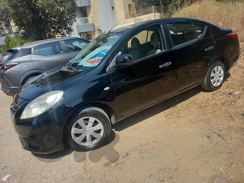 Nissan Sunny 2013