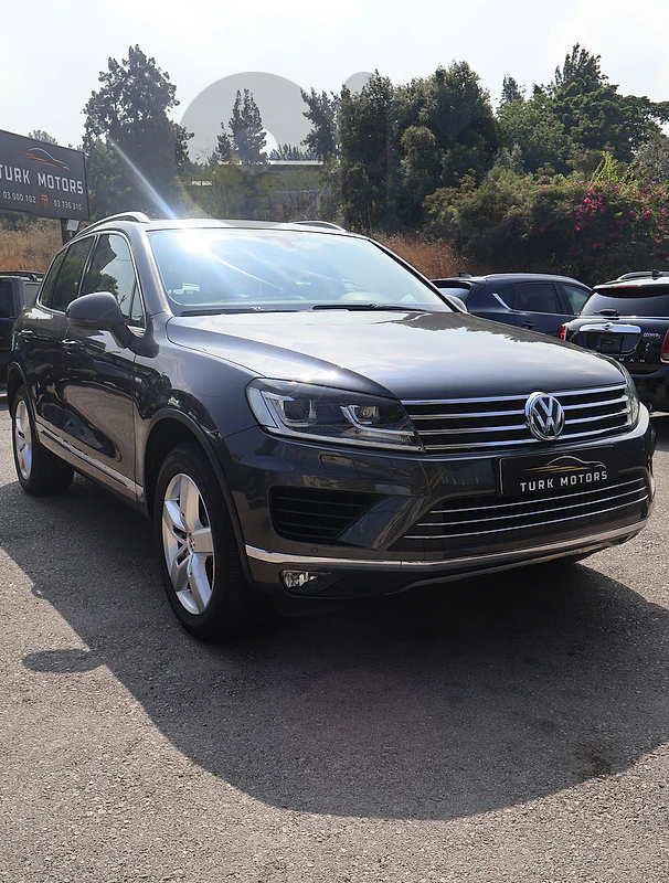 VW Touareg Luxury Trim 2016 Kettaneh Source 1 owner