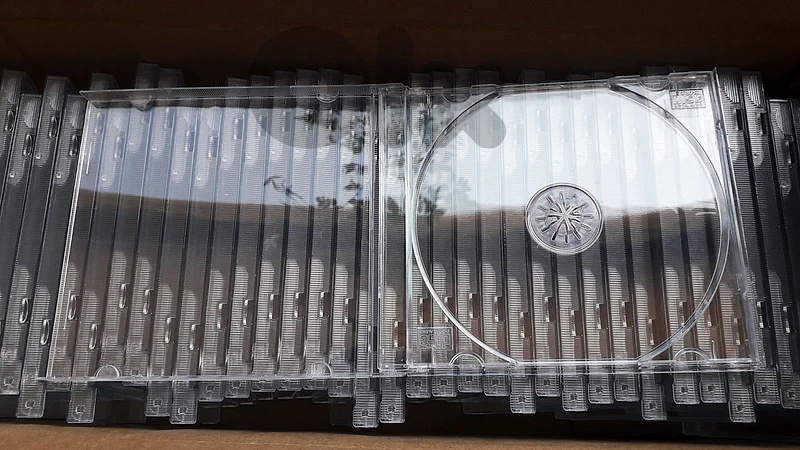50 empty clear cases for cd blu ray dvd