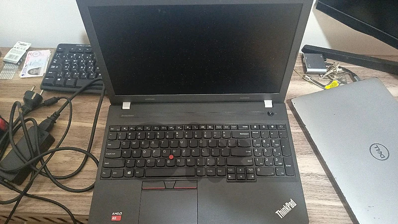 laptop lenovo barely used 50$