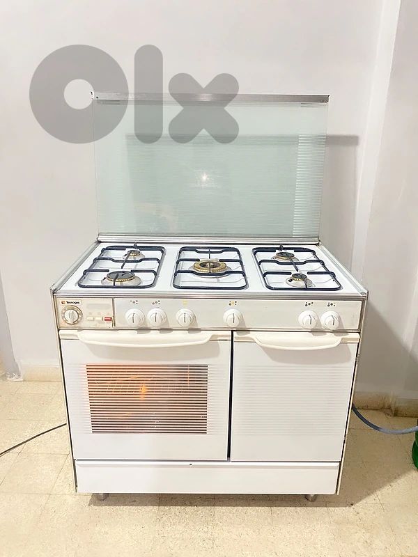 فرن غاز.oven tecno gas ايطالي جديد مستعمل شي بسيط جدا