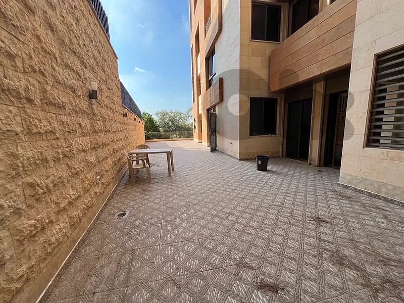 Apartment 250 sqm + 150 sqm terrace for rent im baabda