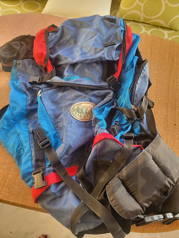 شنطة للتخييم كبيرة مستعملة  Camp Scout