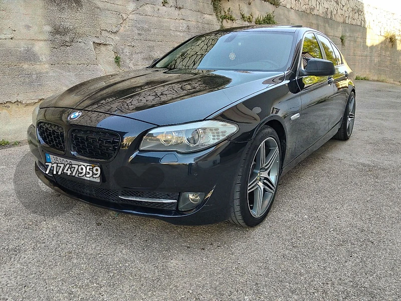 BMW 5-Series 2011 Bmw F10 528i Model 2011 Black & Black Full Options