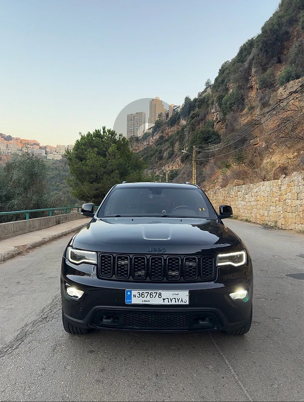 Jeep Grand Cherokee 2019 Laredo Black On Black Edition