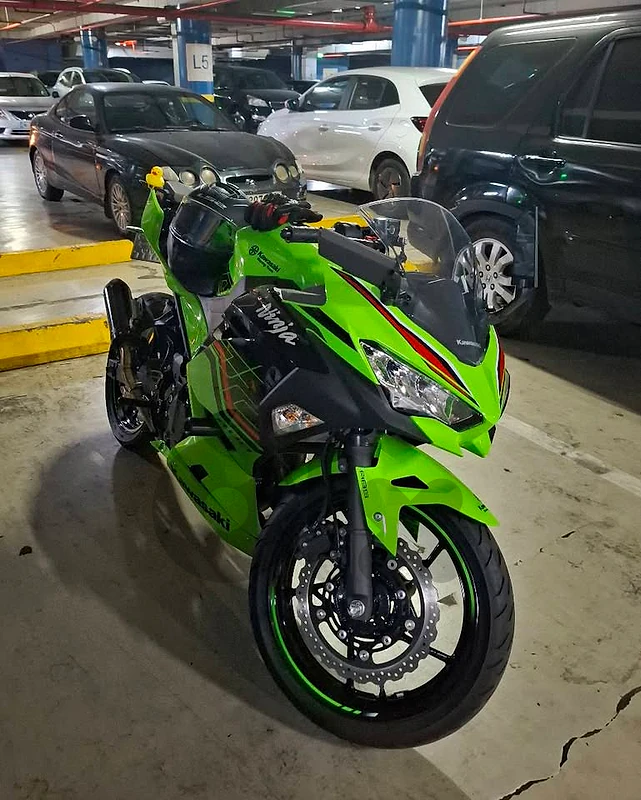 2023 Kawasaki Ninja 400