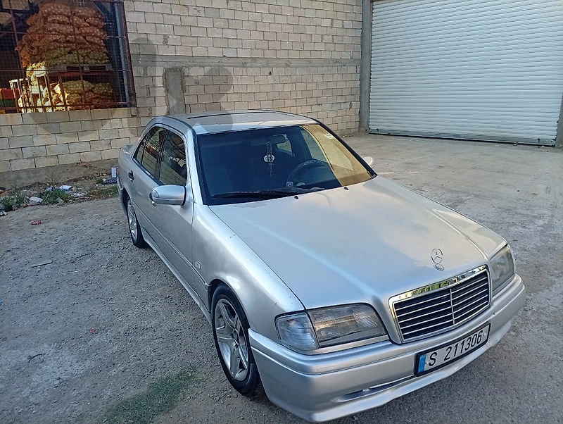 Mercedes-Benz 200 Series 1994 c 220