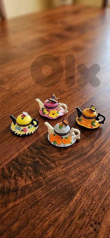 Little decorative teapots