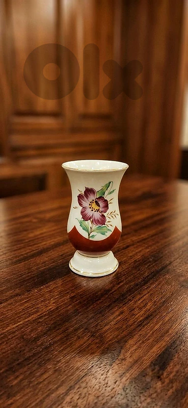 Fine Porcelain Floral Vase