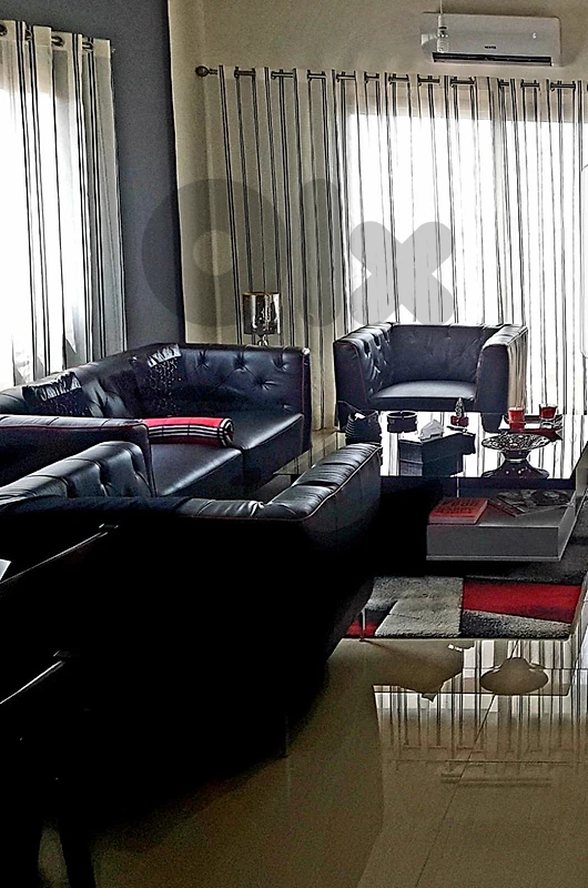 Full Living Room