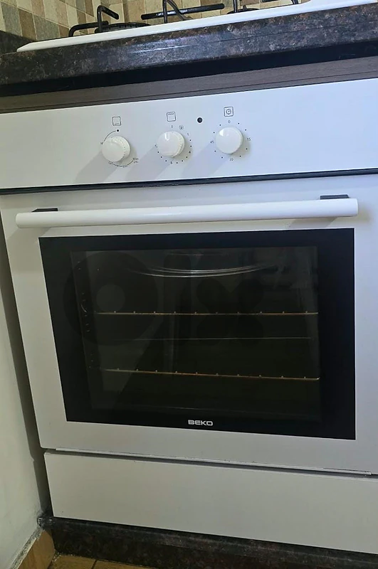 oven like new made in spain
