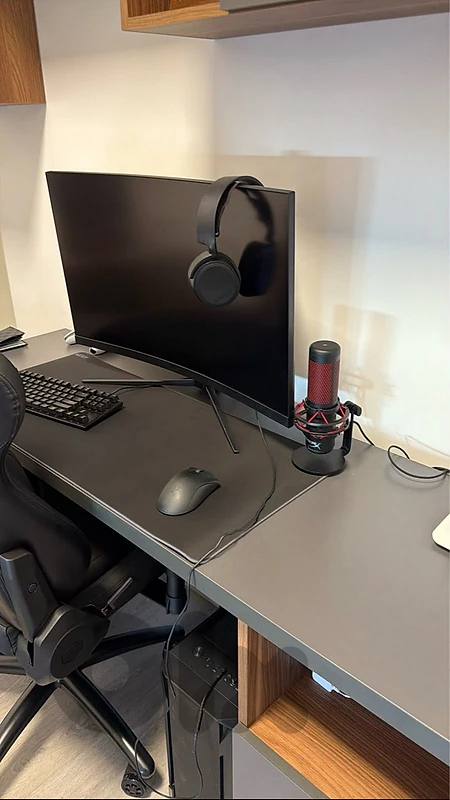 MSI G32CQ4 E2 32inch curved 170Hz Gaming Monitor