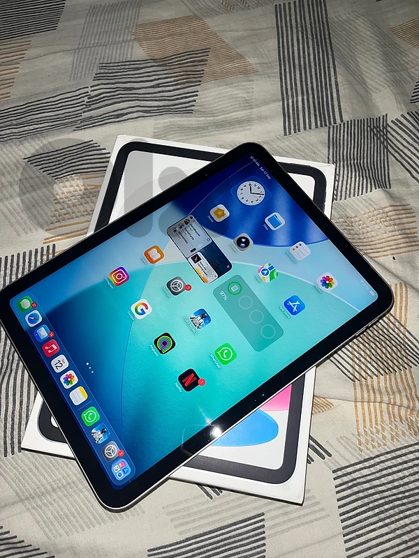 iPad 11 A16 used like new
