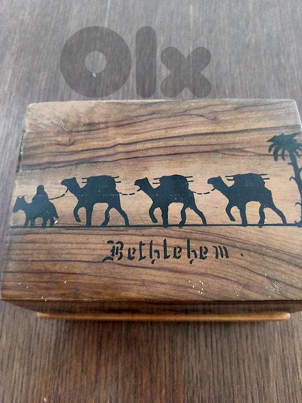 box 80$ cigarettes box