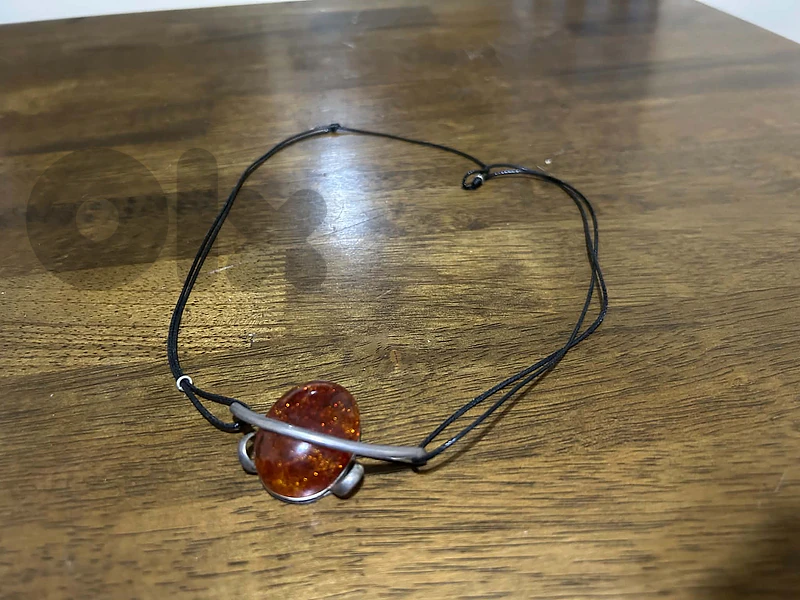 Vintage style silver necklace with faux orange gemstone - Adjustable