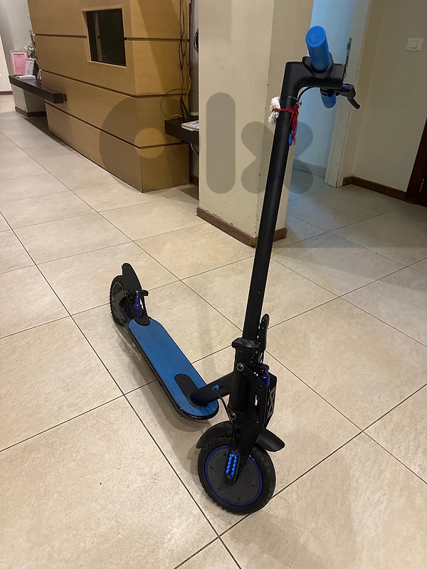 e scooter 25km for sell 200$ used works perfectly