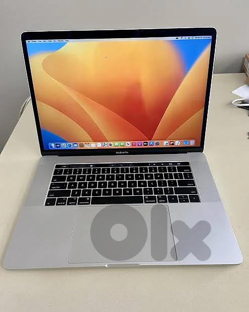 MacBook Pro 15" Touch Bar