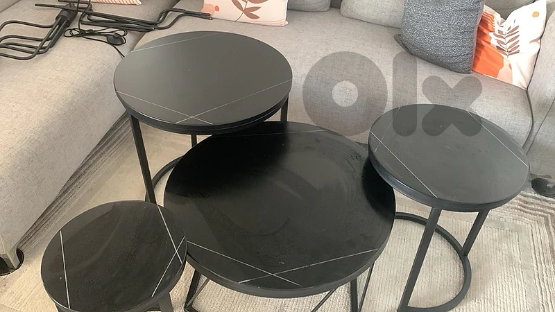 Middle and side tables set