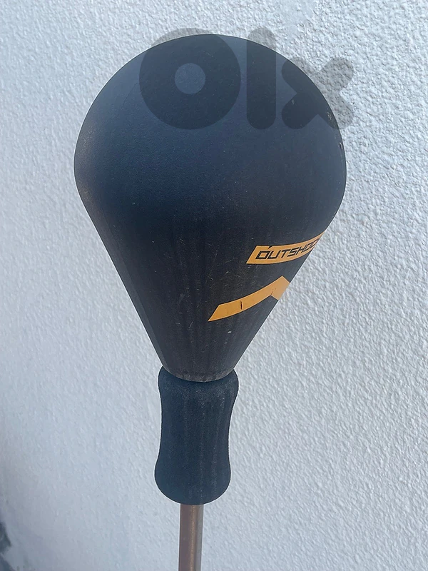 Freestanding boxing punch bag
