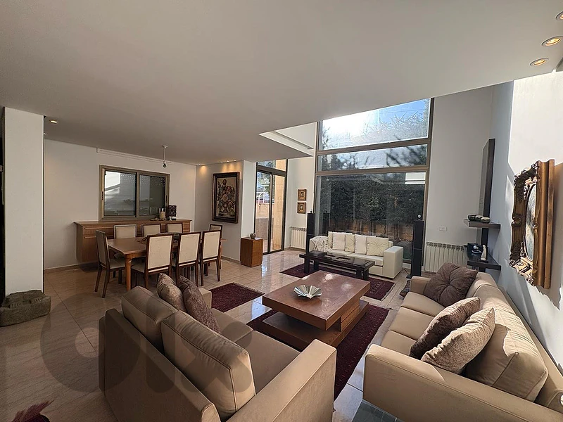 GM512NY Duplex with a private garden for rent in Khenshara