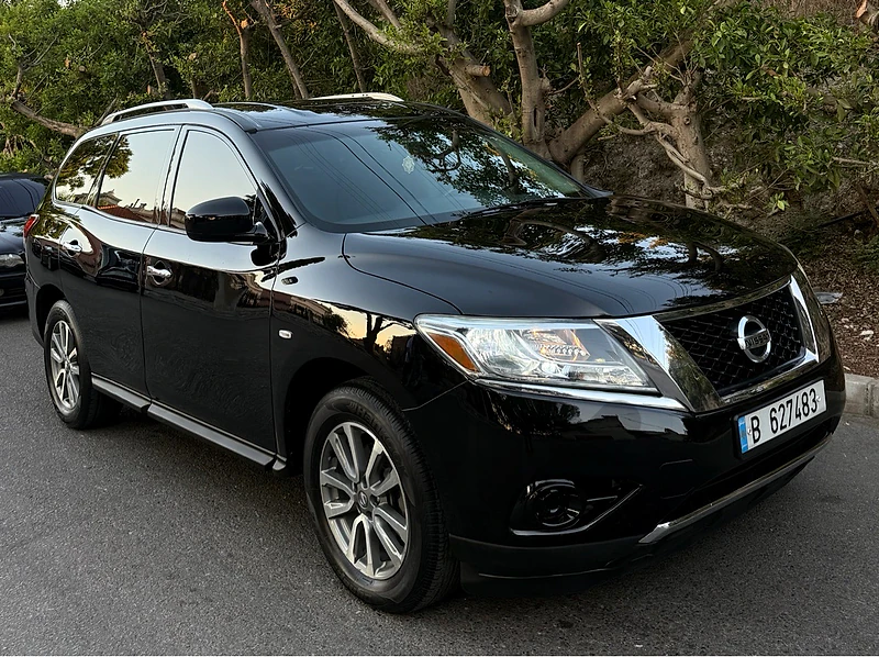 Nissan Pathfinder 2013 RYMCO - 113,000 km Nissan Pathfinder 2013 RYMCO - 113,000 km