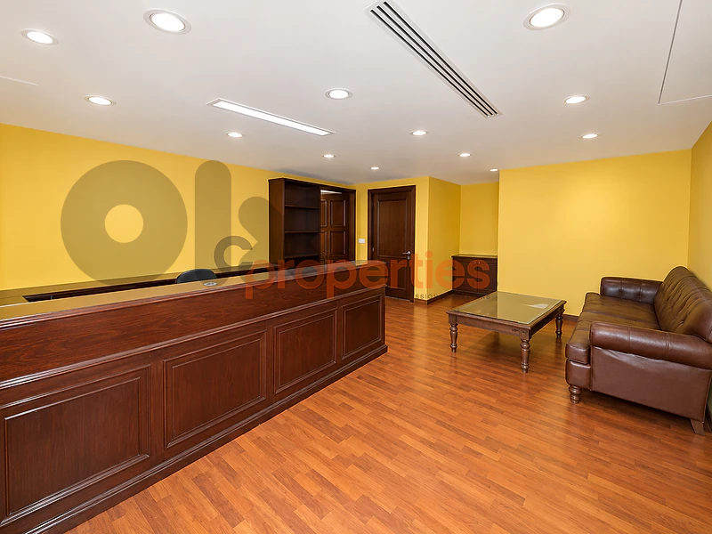 Furnished Office For Rent In Achrafieh|Rmeil–مكتب في الاشرفية-CPBRC66